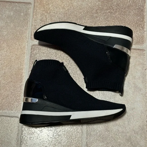 Michael Kors Skyler Stretch-Knit Sock Sneakers - Picture 5 of 8